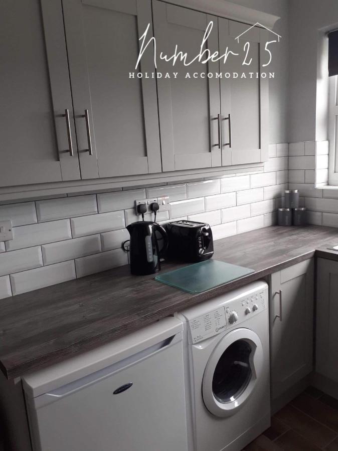 Number 25 Self Catering Apartments Ederney Ardess Экстерьер фото